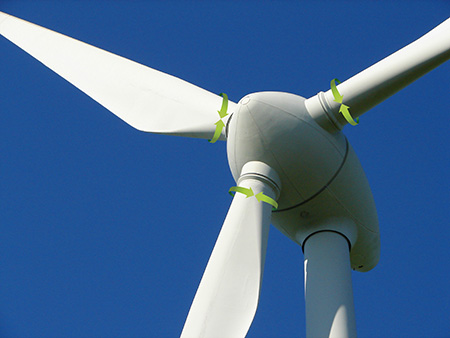 Pitch motor control and rotor blade angle monitoring Pitch-Motor-Steuerung und Blattwinkelüberwachung